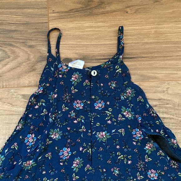blue floral high neck top. size S - Picture 3 of 3